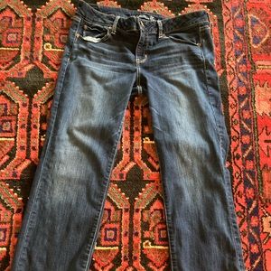 Dark wash AE Straight Leg Jeans